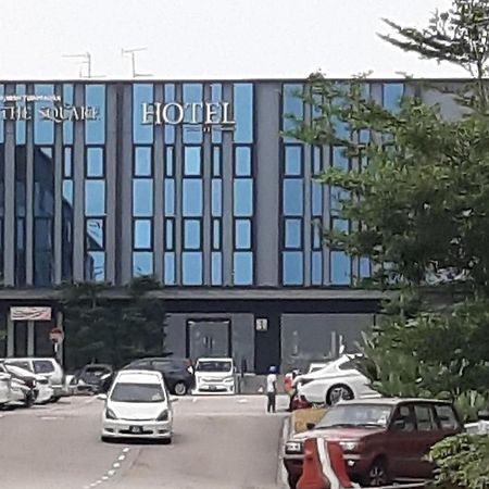 The Square Hotel Skudai Ngoại thất bức ảnh