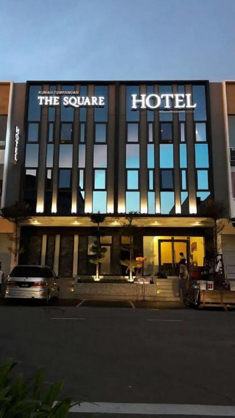 The Square Hotel Skudai Ngoại thất bức ảnh