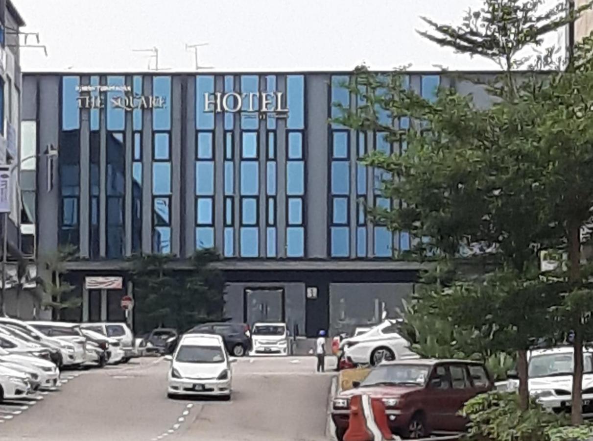 The Square Hotel Skudai Ngoại thất bức ảnh